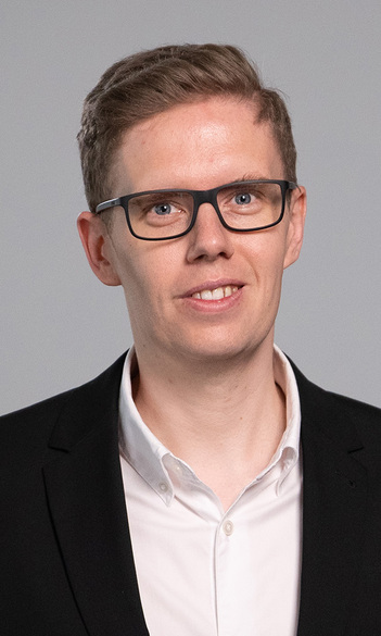 Dr. Molnár István